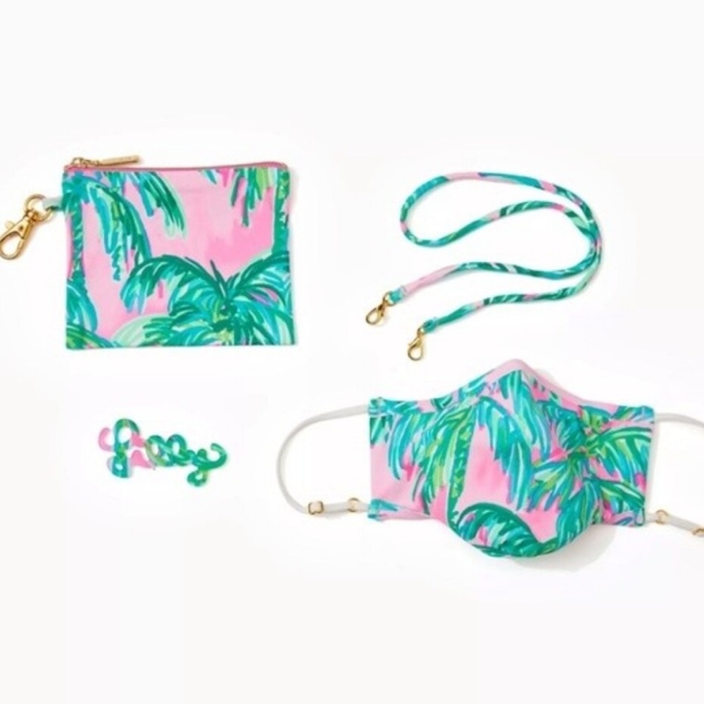 Lilly Pulitzer Adult On The Go Face Mask Set Pouch, Lanyard, Extender Pink